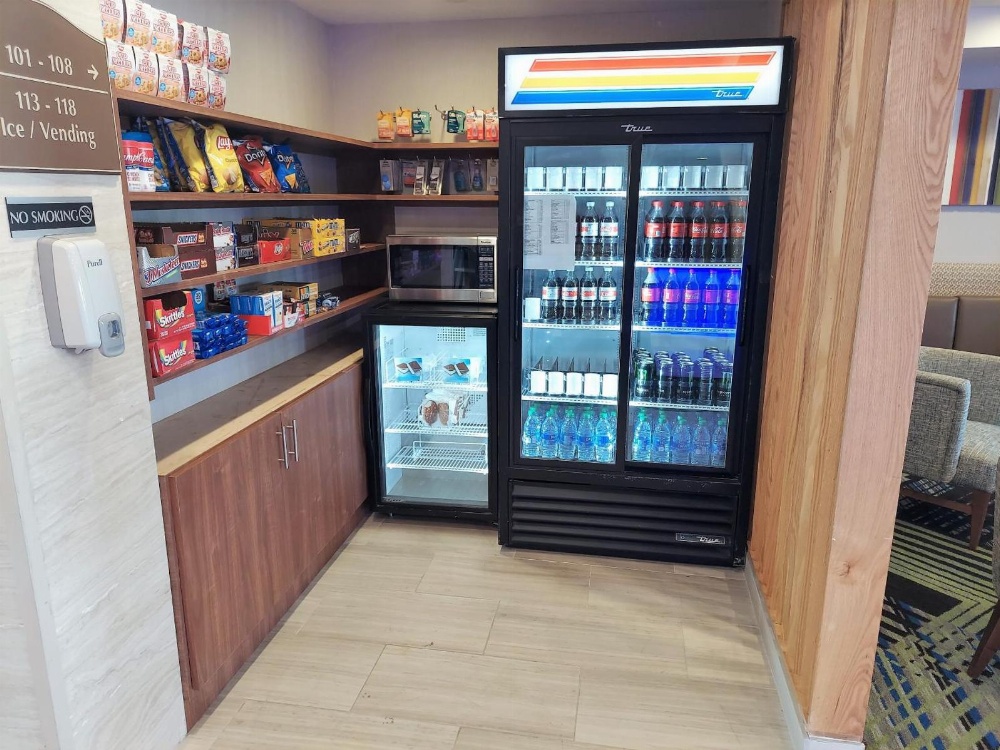 Holiday Inn Express Maspeth Hotel